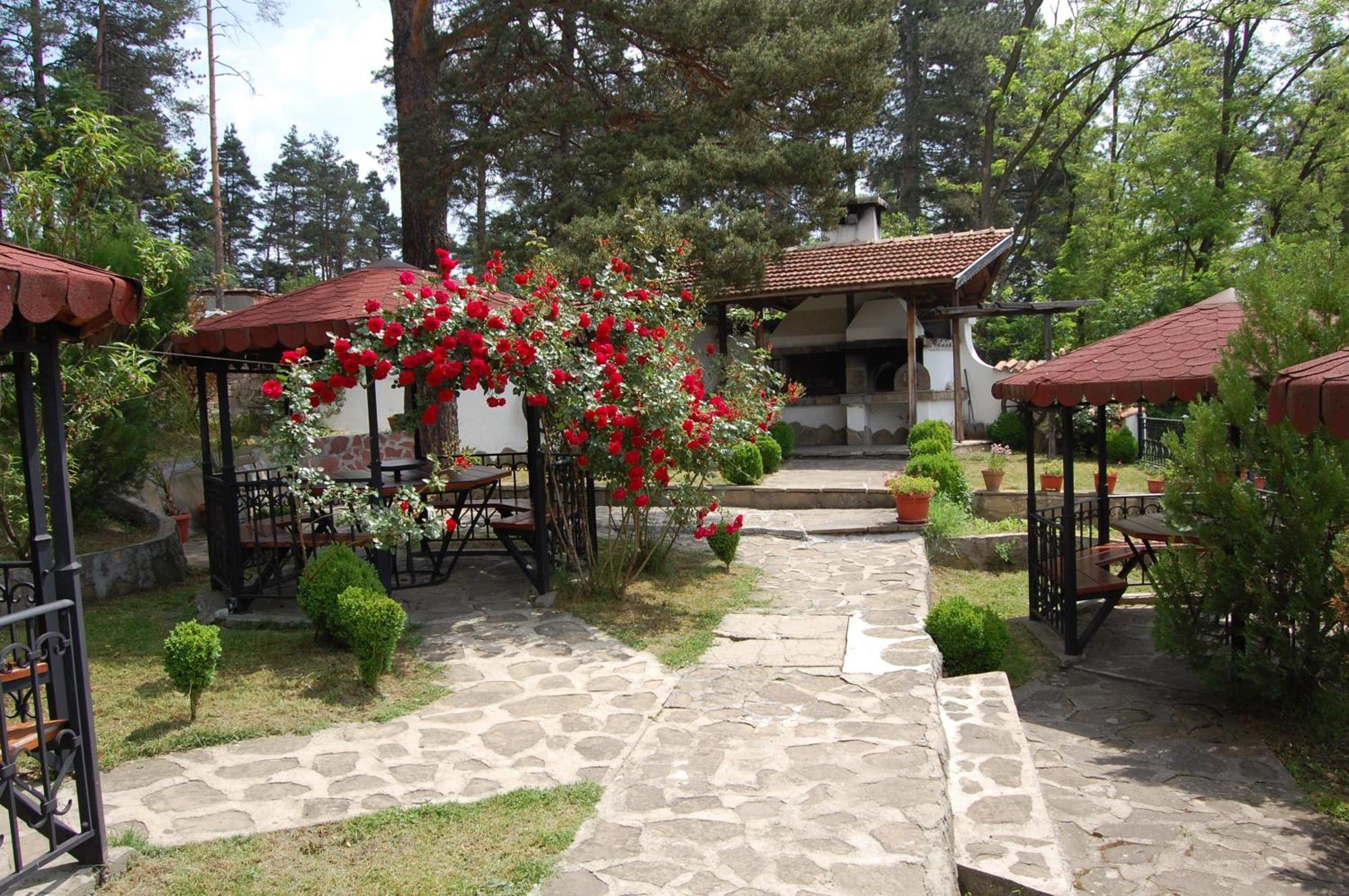 Complex Brashlyan Hotel Tryavna Bagian luar foto