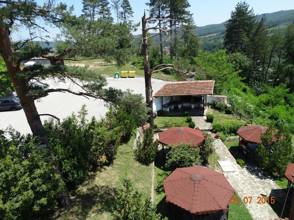 Complex Brashlyan Hotel Tryavna Bagian luar foto